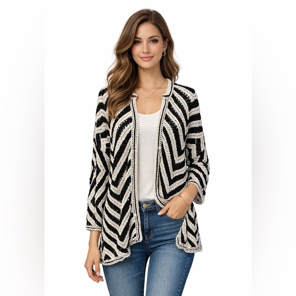 Zara Sweaters - Zara Black and White Chevron Cardigan